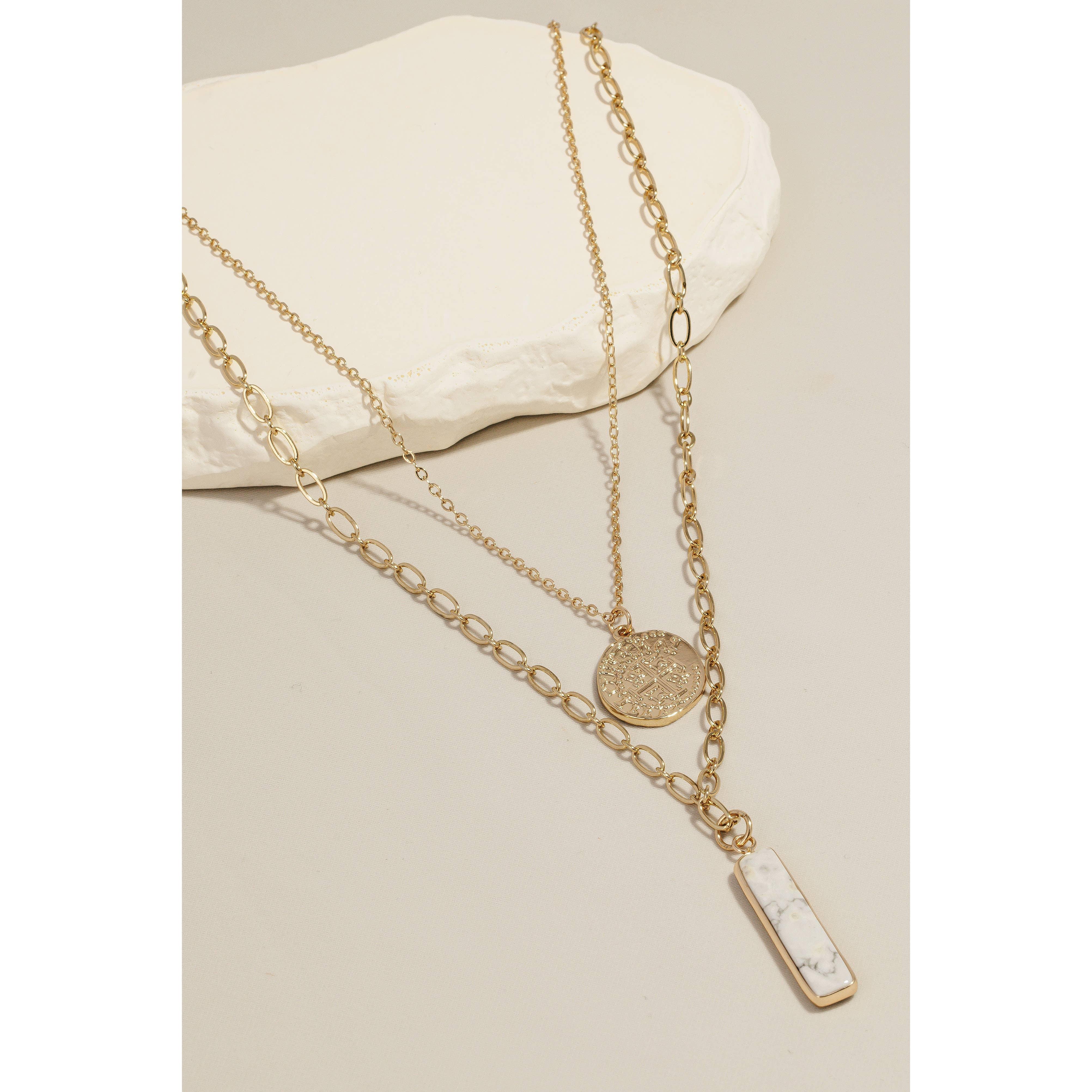 Stone Bar And Metallic Coin Pendant Necklace: WHT